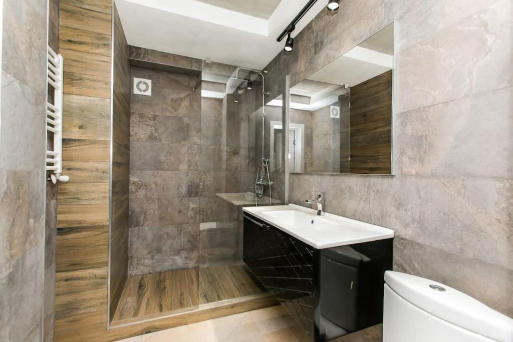 Lev Tolstoi Studio Apartment Chisinau Exterior photo