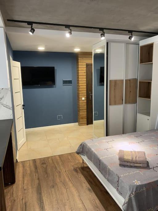 Lev Tolstoi Studio Apartment Chisinau Exterior photo